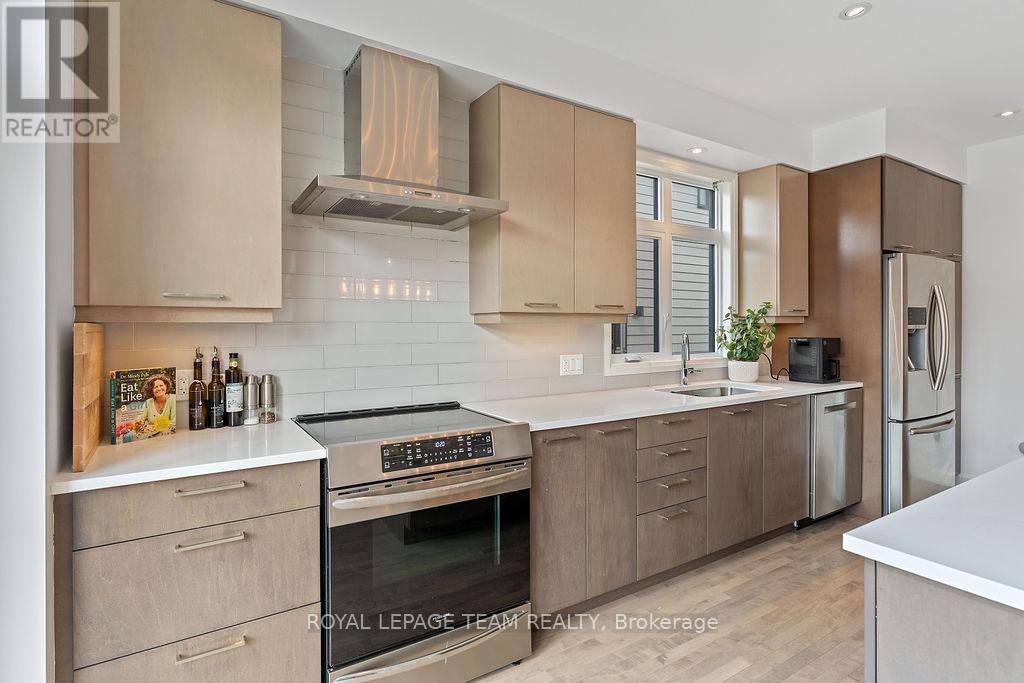 301 Long Acres Street, Ottawa, Ontario  K2M 0H1 - Photo 15 - X14087074
