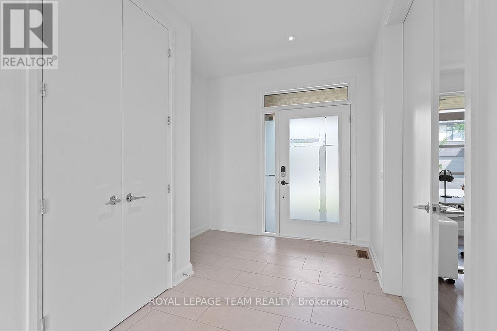 301 Long Acres Street, Ottawa, Ontario  K2M 0H1 - Photo 7 - X14087074