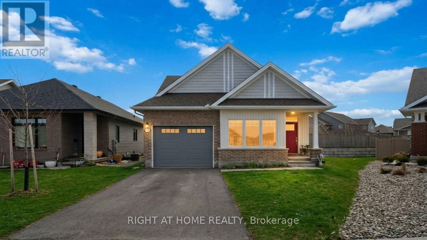 272 Maygrass Way, Ottawa, Ontario  K2S 2K9 - Photo 1 - X14087090