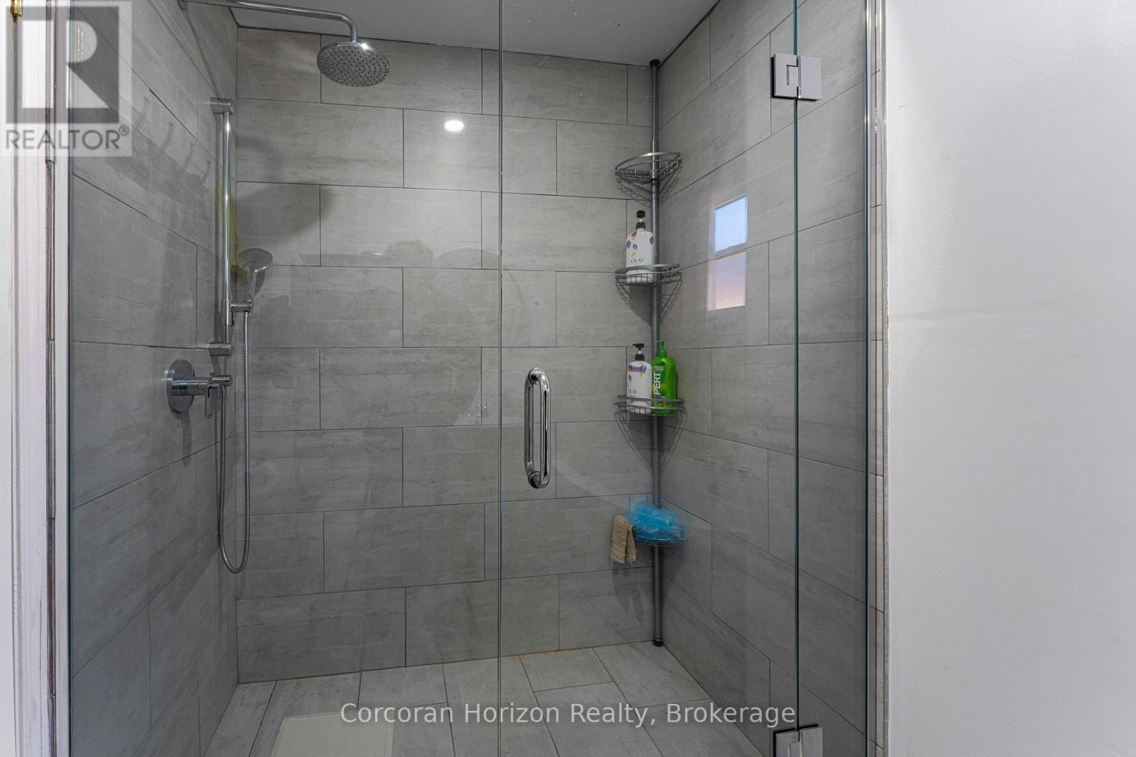 17 Taymall Street, Hamilton, Ontario  L8W 1Z7 - Photo 11 - X14087098
