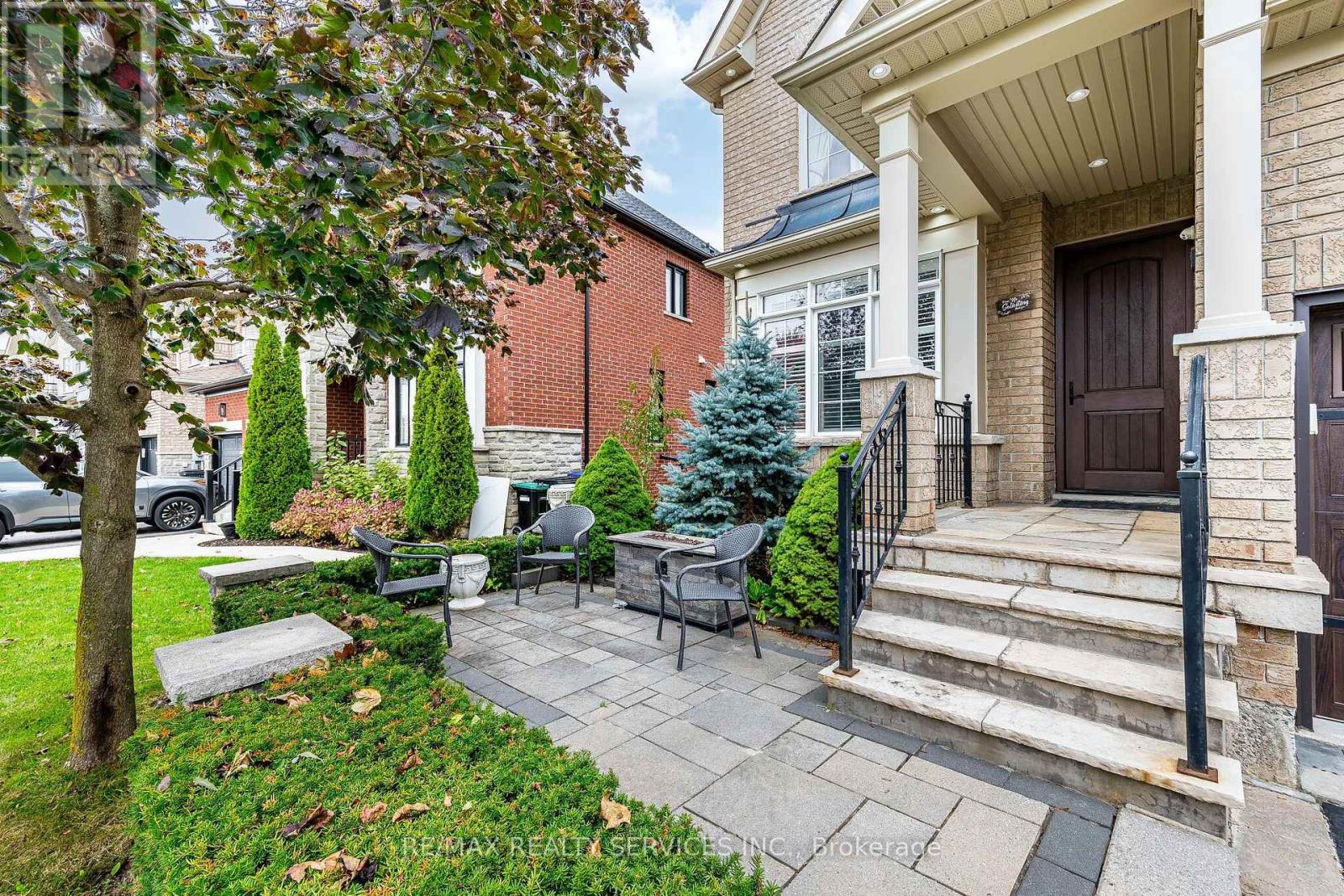 13 Vista Drive, Bradford West Gwillimbury (Bradford), Ontario  L3Z 0B6 - Photo 3 - N14087066