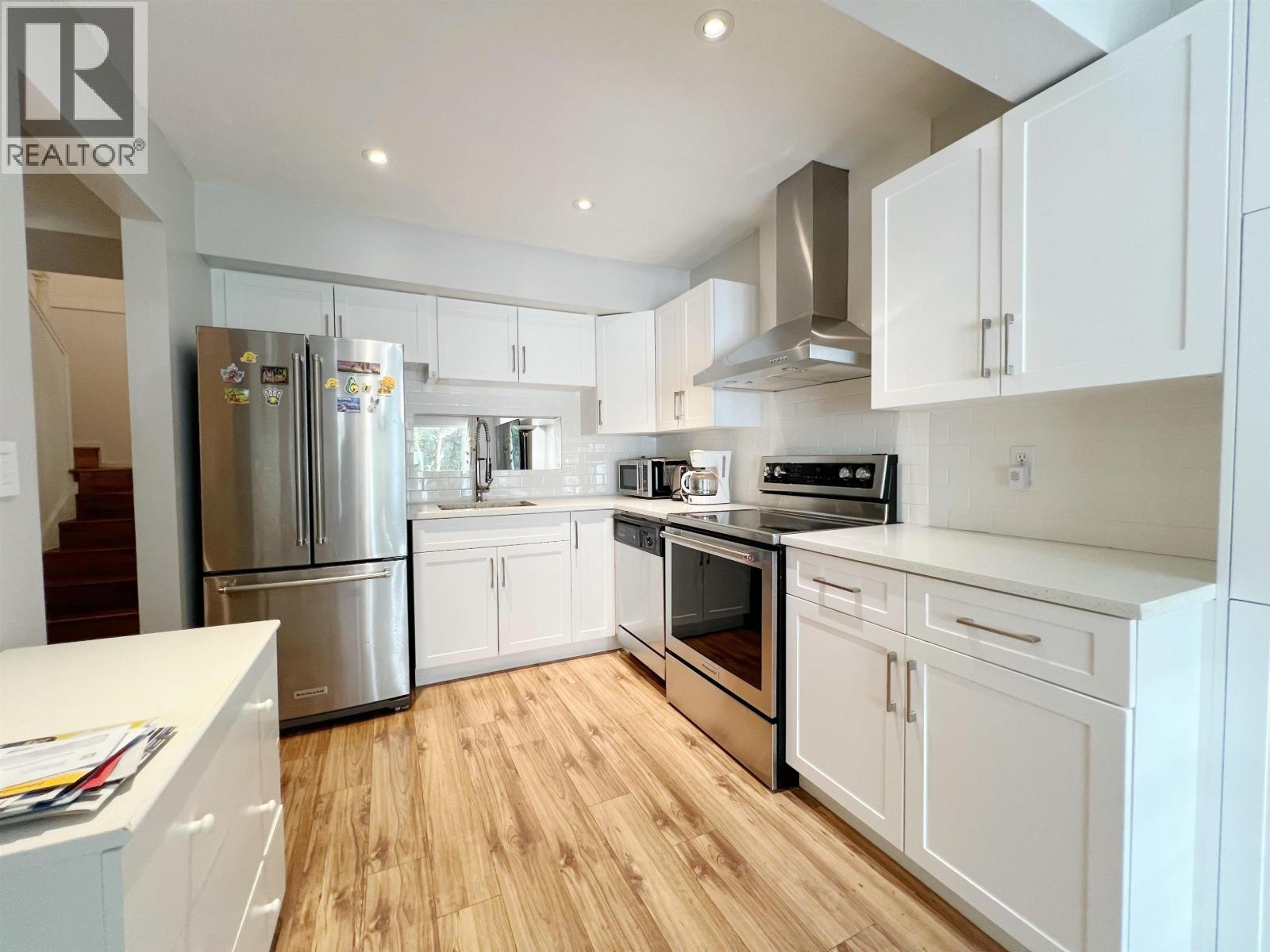 17 1141 EAGLERIDGE DRIVE, coquitlam, British Columbia