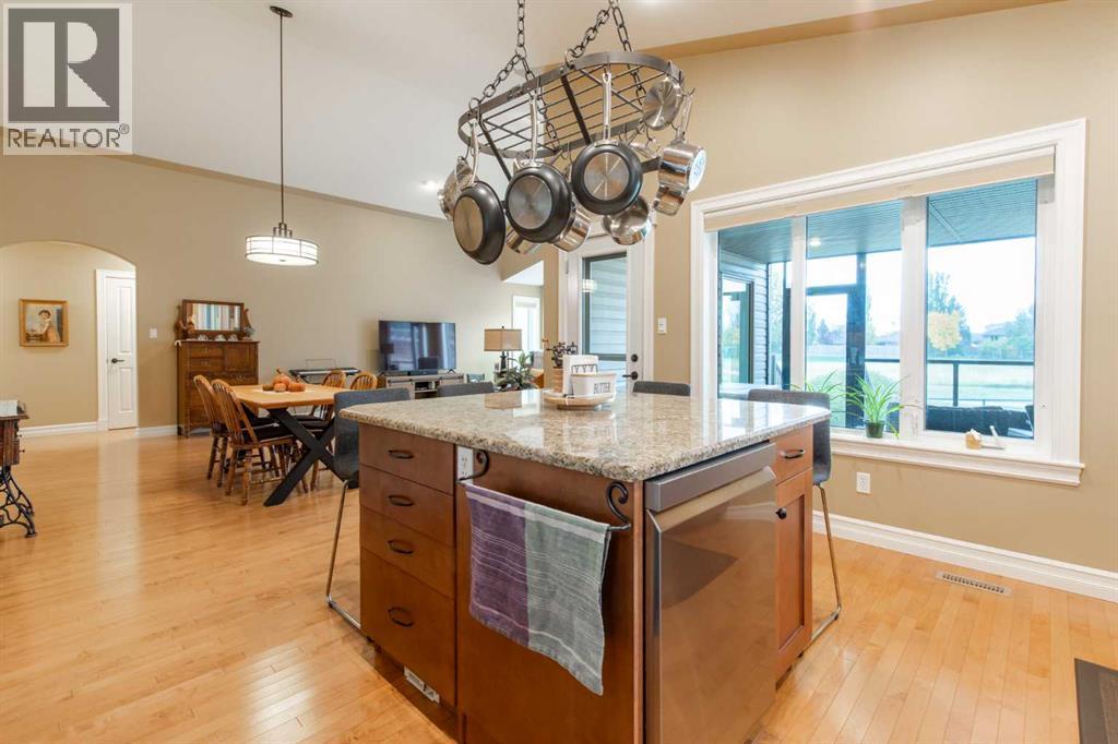4 Canyoncrest Point W
