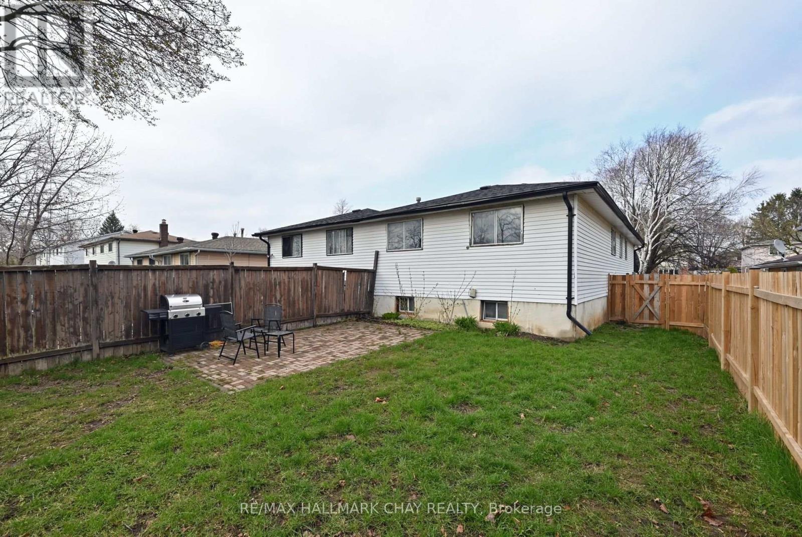 Lower - 28 Carlton Road, Barrie, Ontario  L4M 5J6 - Photo 9 - S14087148