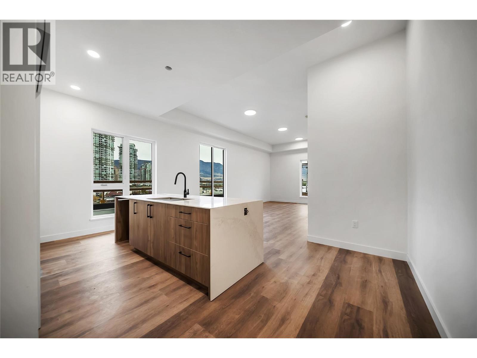 647 Clement Avenue Unit# 611, Kelowna, British Columbia  V1Y 7C7 - Photo 3 - 10403494