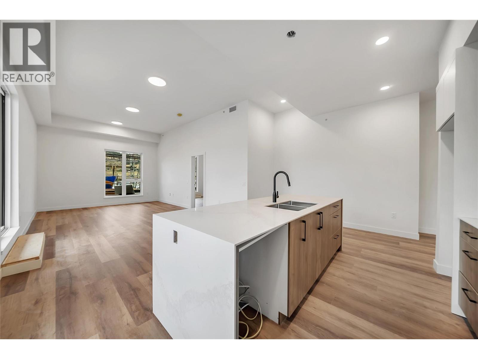 647 Clement Avenue Unit# 611, Kelowna, British Columbia  V1Y 7C7 - Photo 5 - 10403494