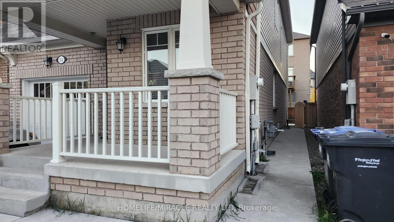 92 STEDFORD CRESCENT, Brampton, Ontario