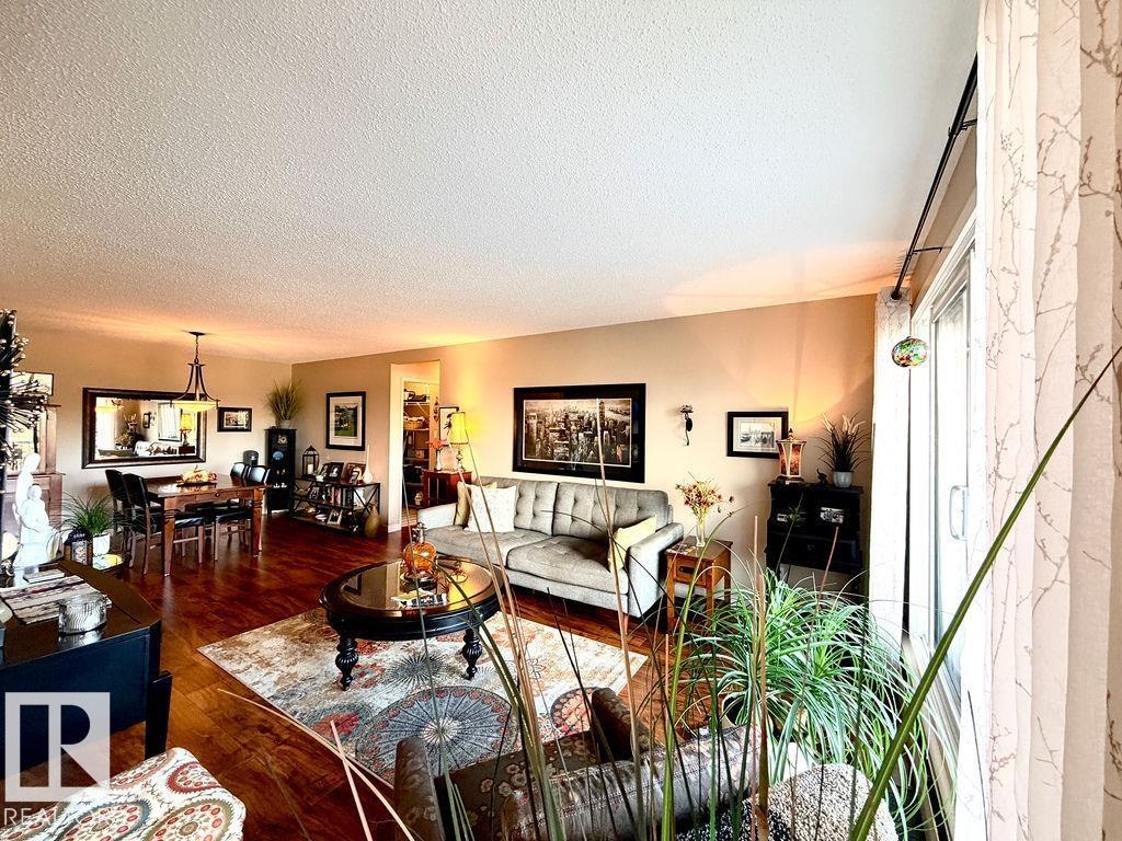 #333 4404 122 ST NW