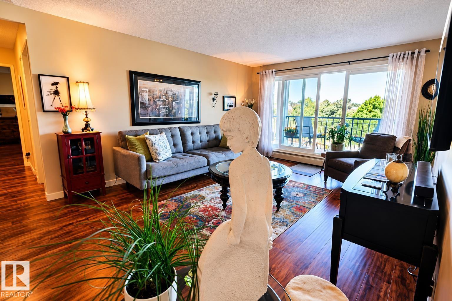 #333 4404 122 ST NW