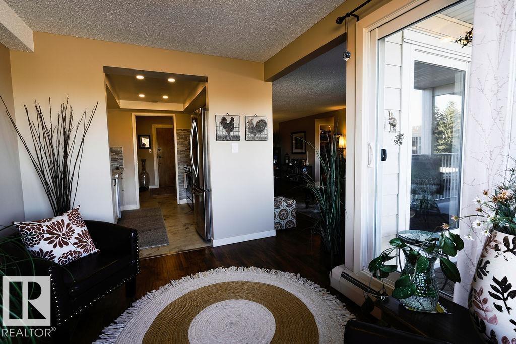 #333 4404 122 ST NW