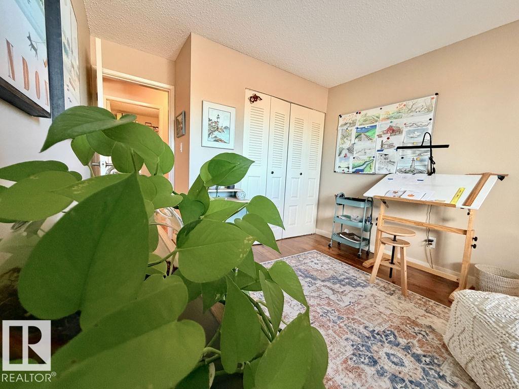 #333 4404 122 ST NW