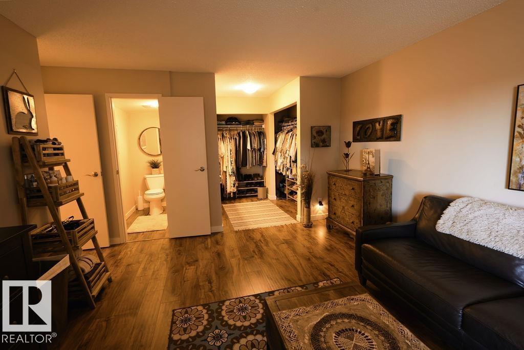 #333 4404 122 ST NW