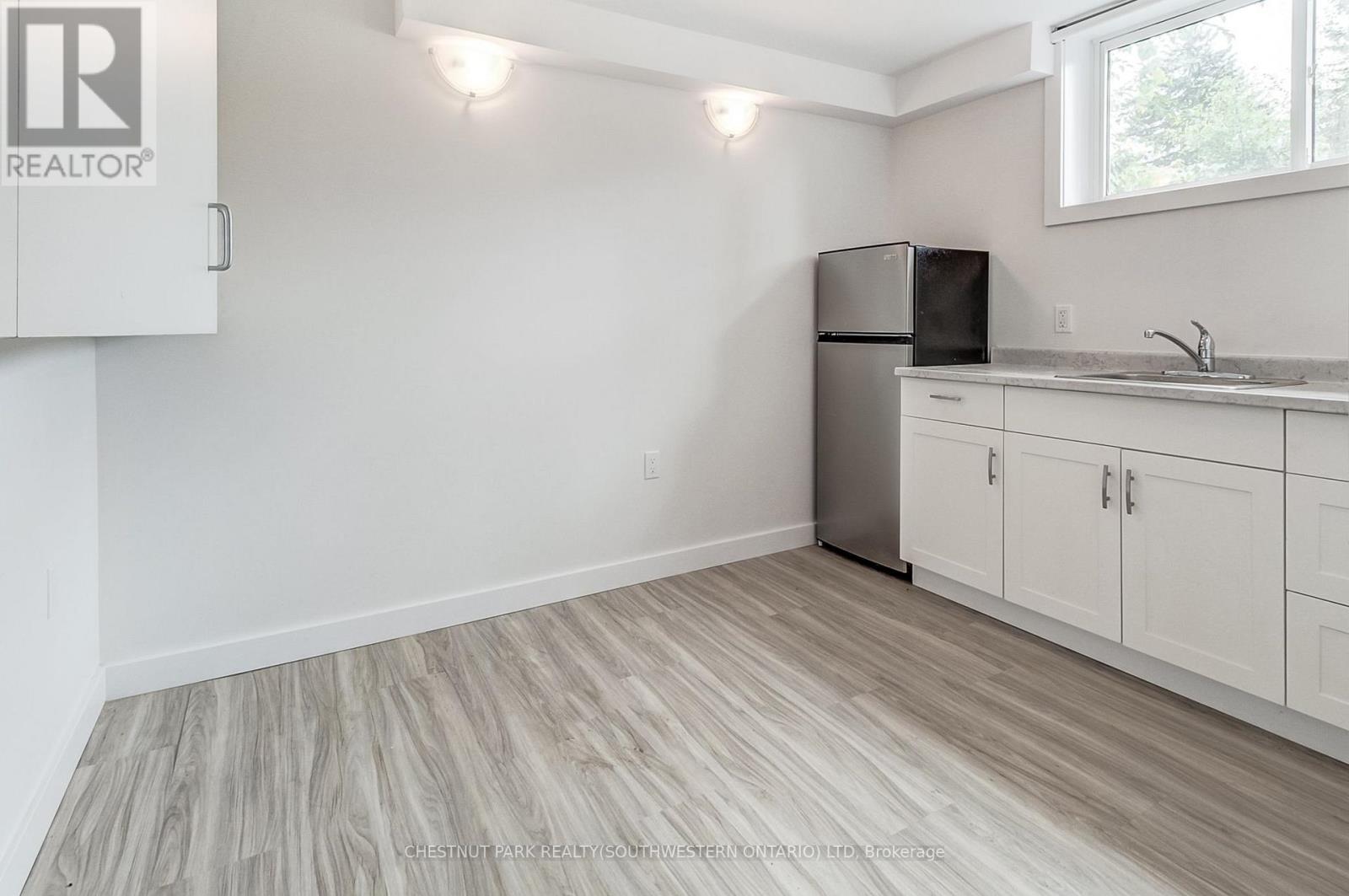 105 Dixon Street, Kitchener, Ontario  N2G 3E8 - Photo 15 - X14087114
