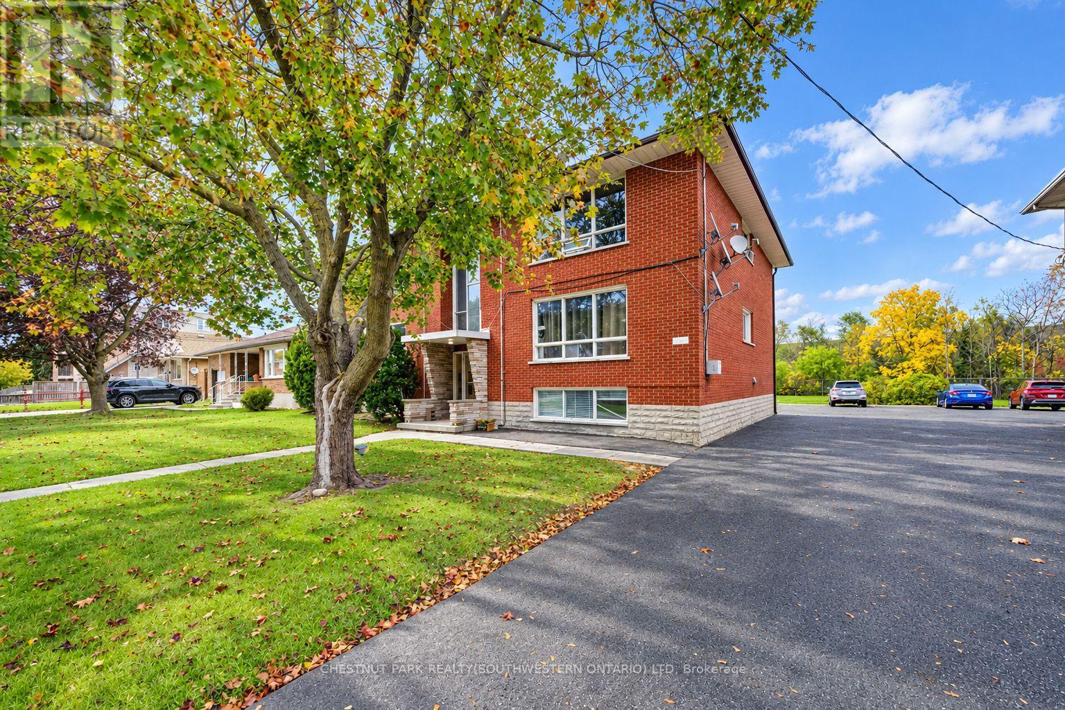 105 Dixon Street, Kitchener, Ontario  N2G 3E8 - Photo 3 - X14087114