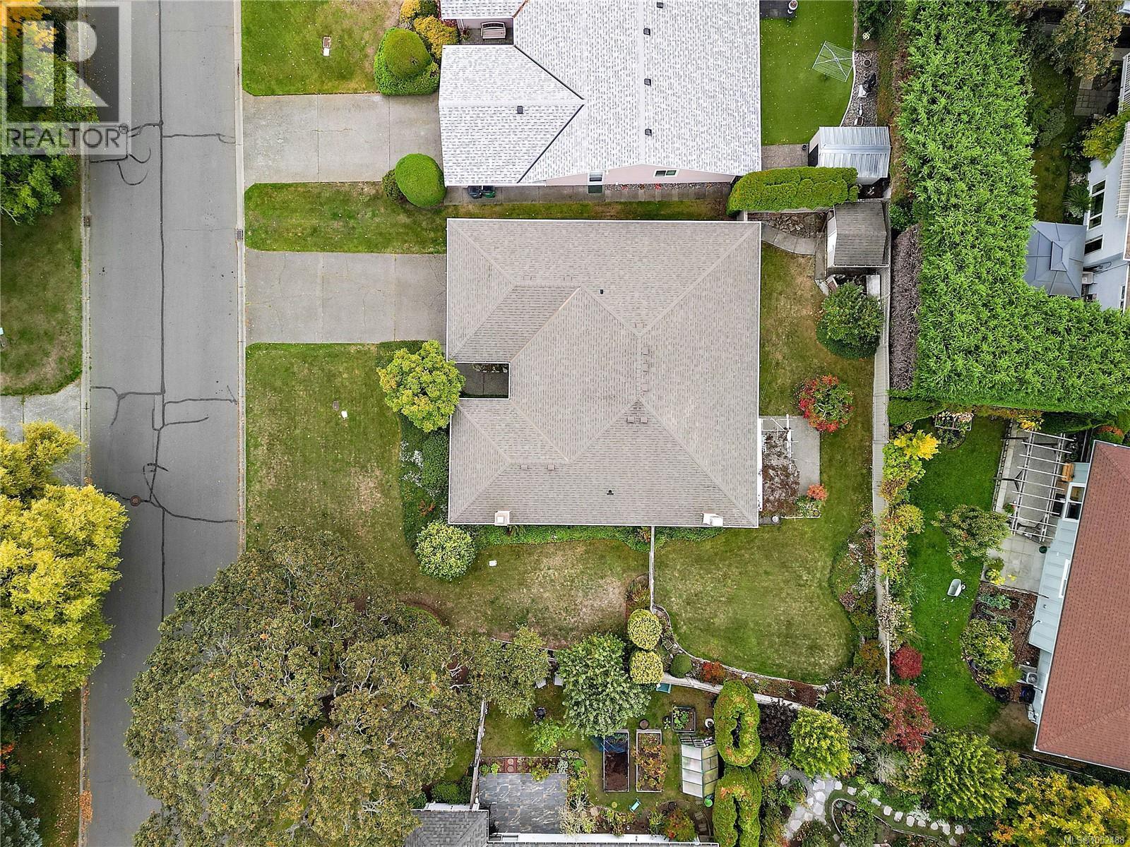 3998 Hopesmore Dr