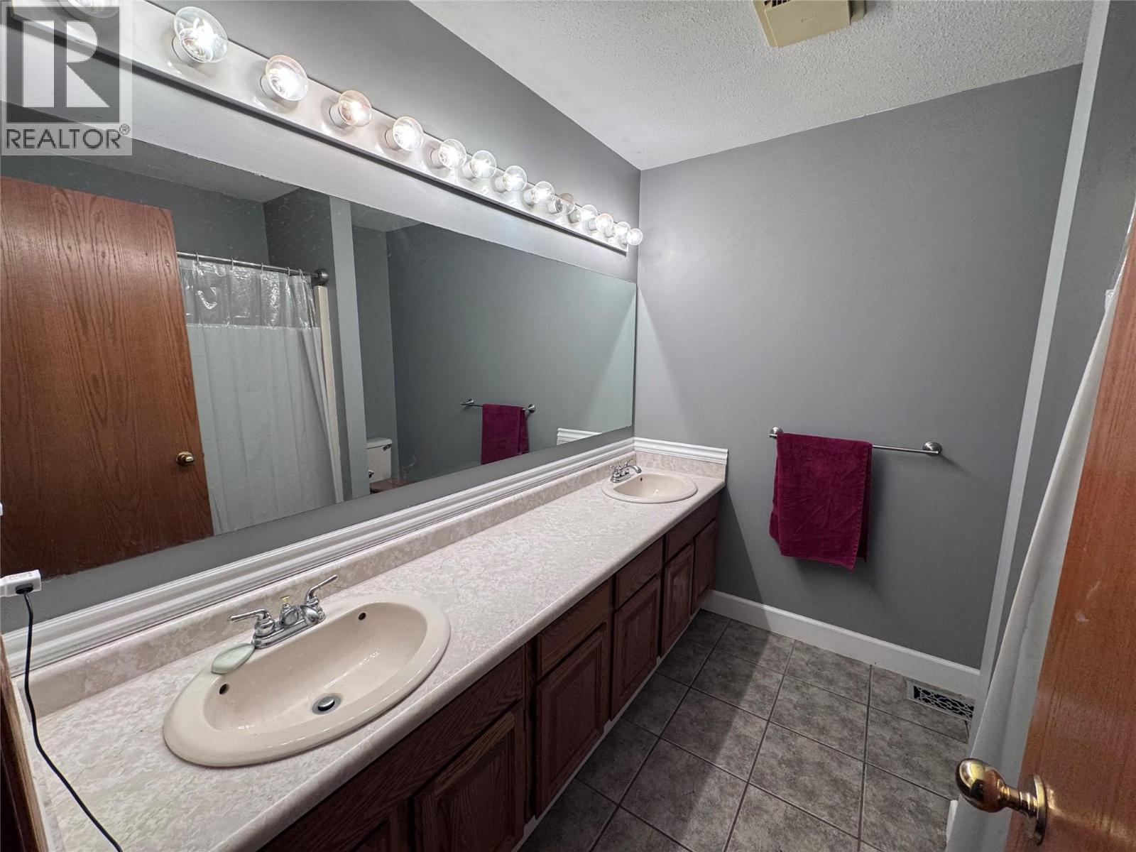 243 Winnipeg Avenue, Grand Forks, British Columbia  V0H 1H0 - Photo 26 - 10403702