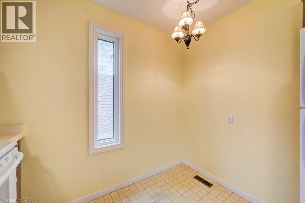 165 Mcgarry Drive, Kitchener, Ontario  N2N 1A8 - Photo 15 - 40861413