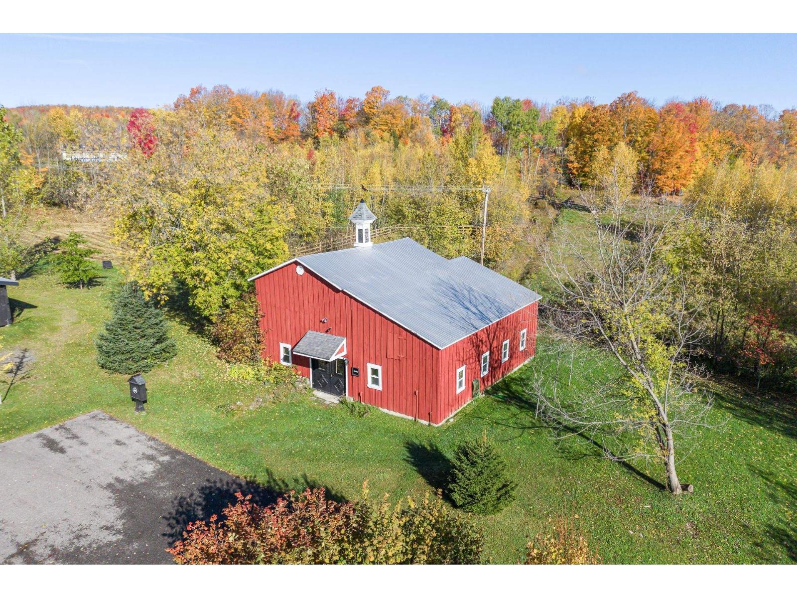 378Z Ch. Valley Brome Quebec Canada J0E1K0 5