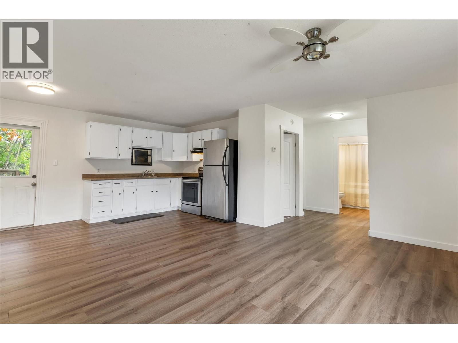 3815 Okanagan Avenue, Vernon, British Columbia  V1T 1K7 - Photo 7 - 10403724
