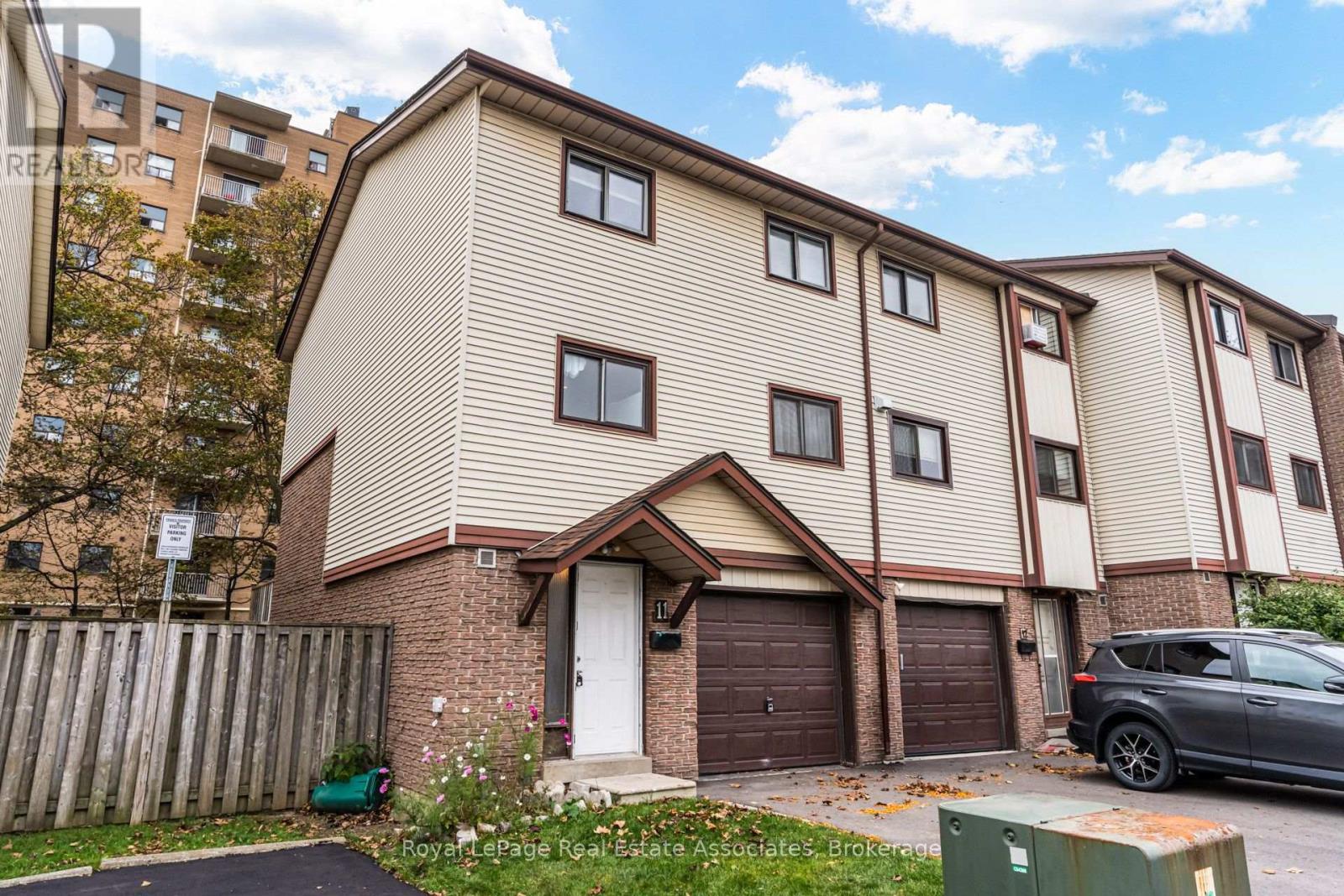 11 - 11 Mccallum Court, Brampton, Ontario  L6W 3M4 - Photo 2 - W14084580