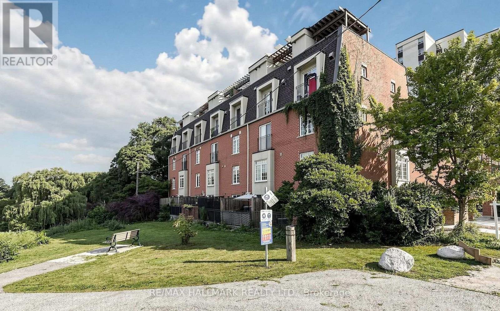 106 - 870 JANE STREET, Toronto, Ontario
