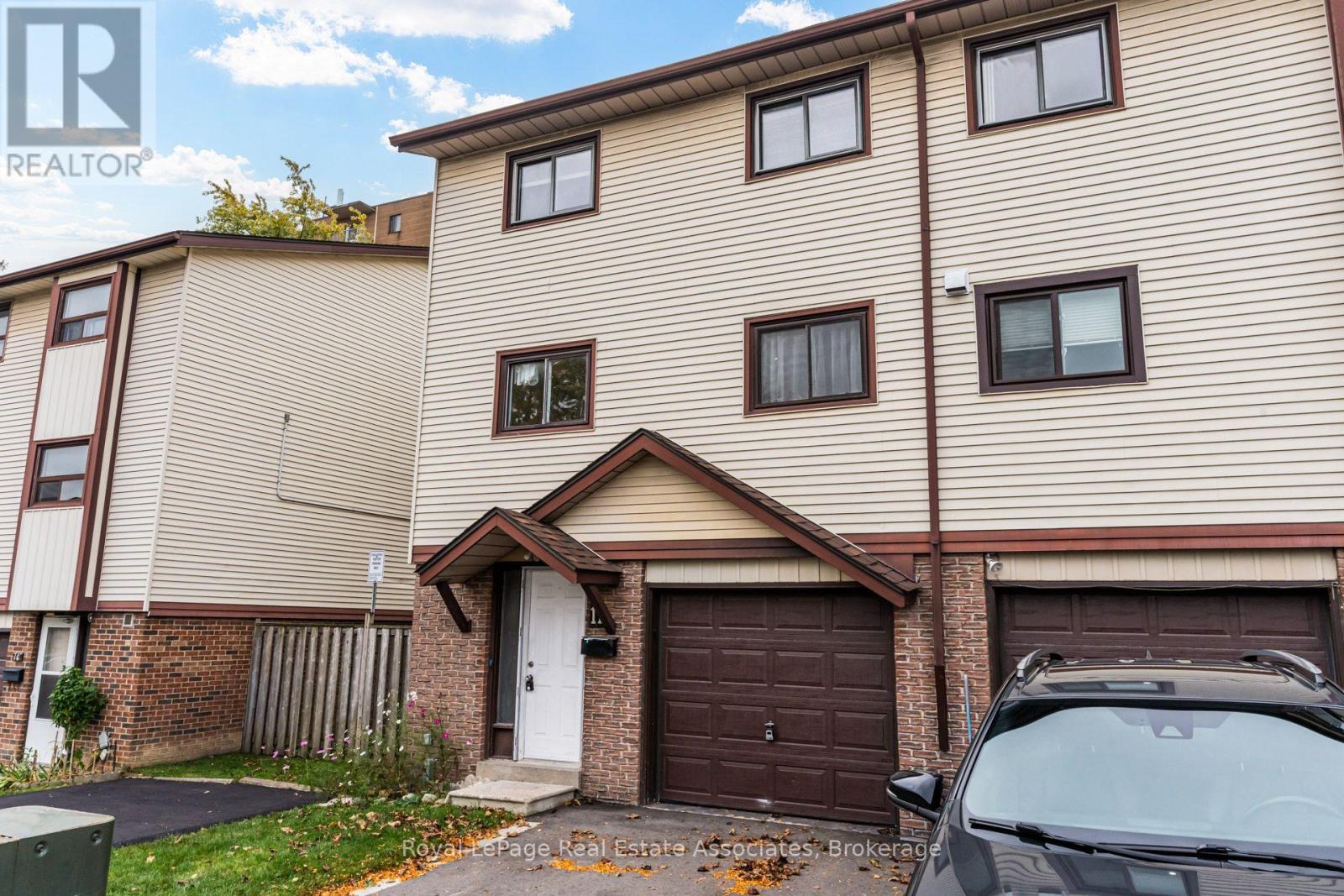 11 - 11 Mccallum Court, Brampton, Ontario  L6W 3M4 - Photo 3 - W14084580