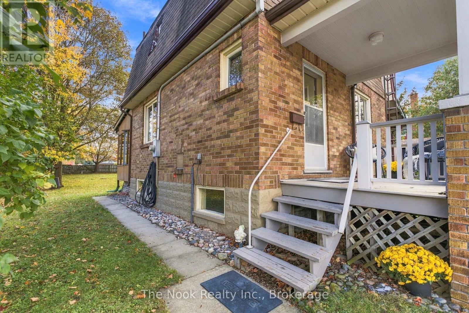 5 Grants Lane, Clarington, Ontario  L1C 2Y4 - Photo 3 - E14087404