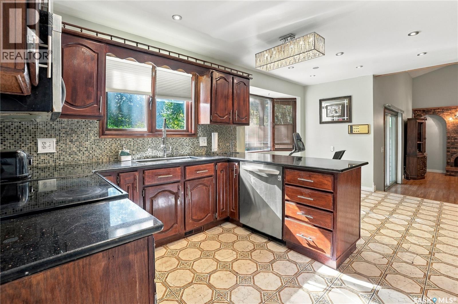 2054 Braun Bay E, Regina, Saskatchewan  S4V 0L5 - Photo 11 - SK050863