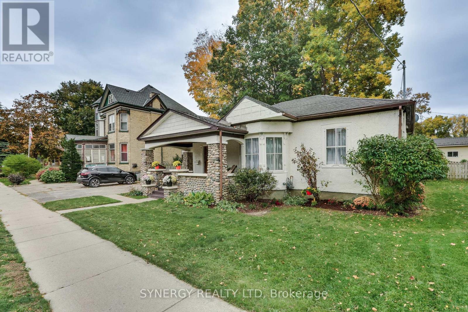 210 Albert Street, Strathroy-Caradoc, Ontario  N7G 1W1 - Photo 2 - X14087326