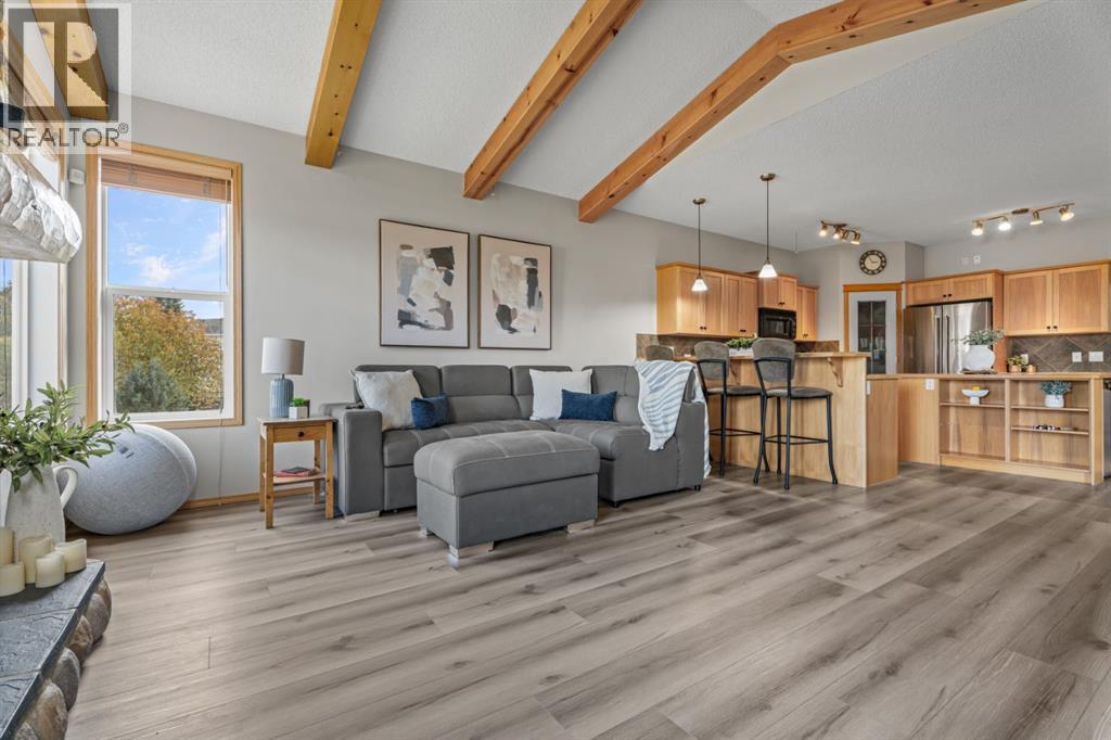 432 Rainbow Falls Way, Chestermere, Alberta  T1X 1S6 - Photo 8 - A2350802