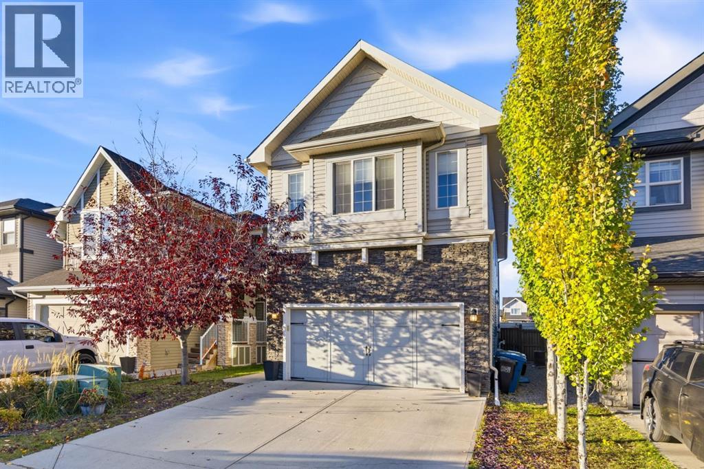 411 Hillcrest Circle Sw, Airdrie, Alberta  T4B 4B2 - Photo 2 - A2352664