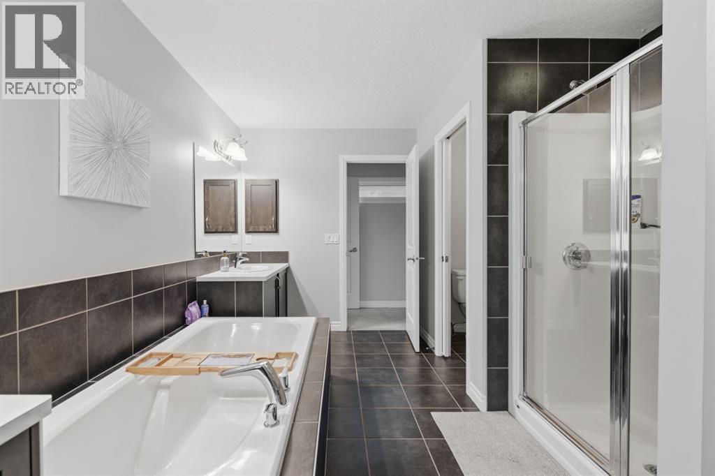 411 Hillcrest Circle Sw, Airdrie, Alberta  T4B 4B2 - Photo 37 - A2352664