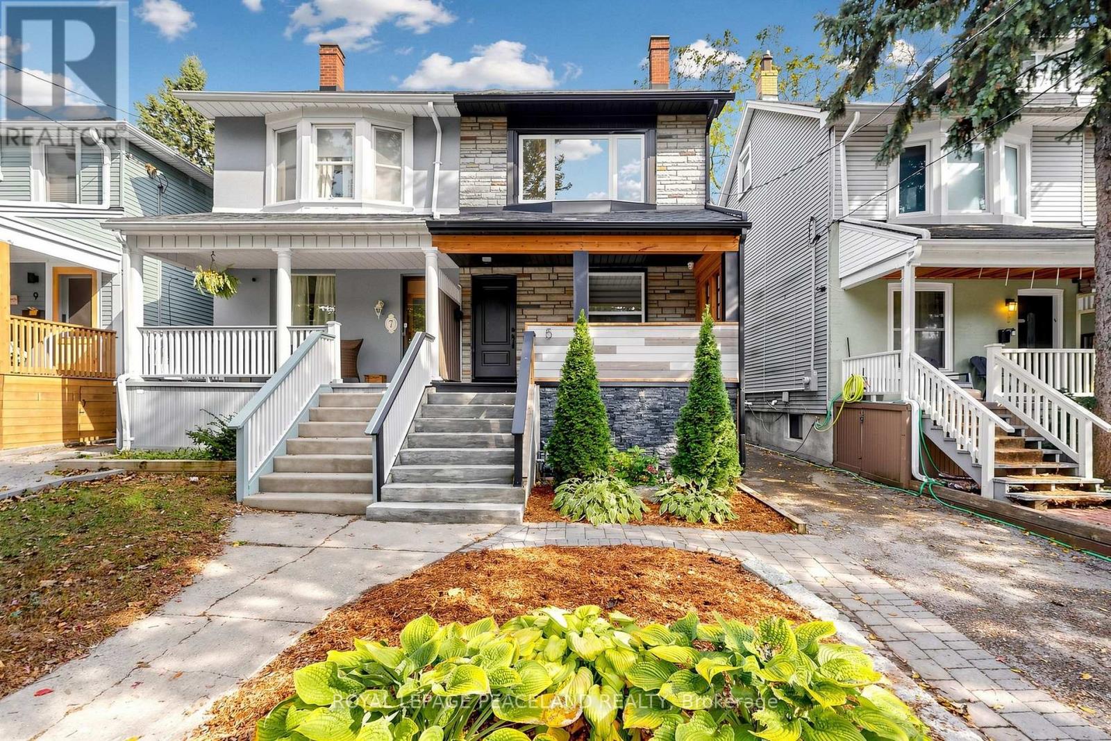 5 Herbert Avenue, Toronto, Ontario  M4L 3P8 - Photo 2 - E14087082