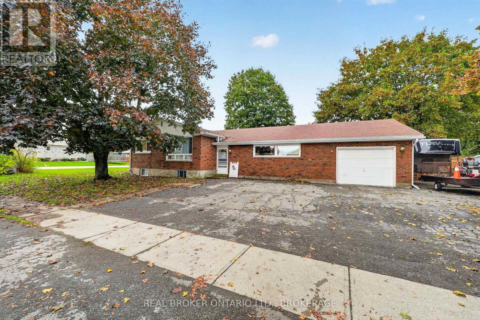 15 Gray Avenue, South Stormont, Ontario  K0C 1P0 - Photo 13 - X14087316