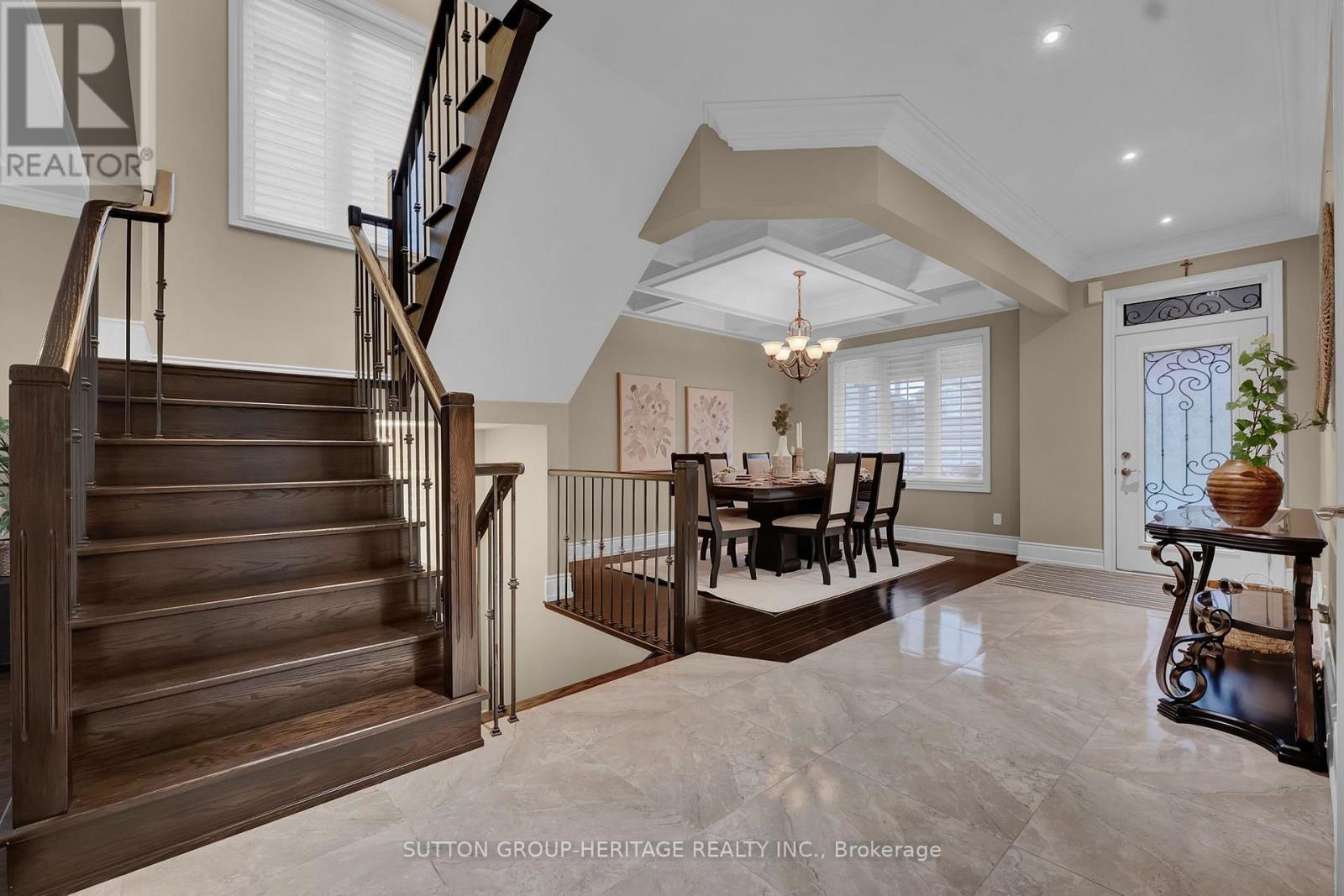25 Charterhouse Drive, Whitby, Ontario  L1R 3R8 - Photo 7 - E14087390