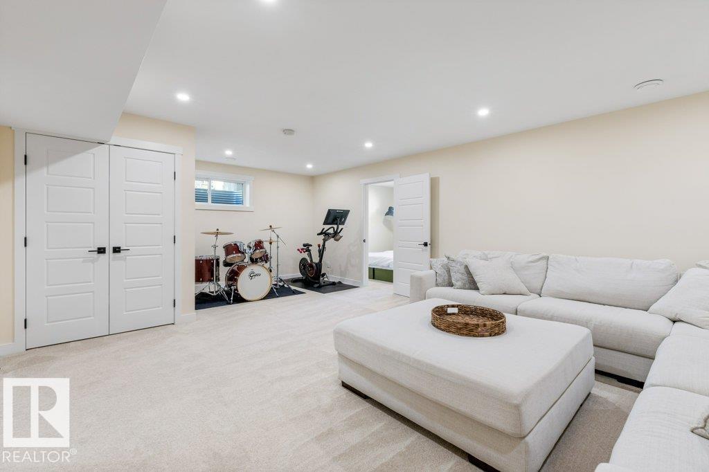 9056 SHAW WY SW