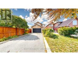 416 BARTHOLOMEW DRIVE, Newmarket, Ontario
