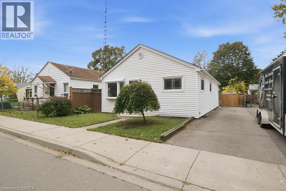69 Sixth Avenue, Brantford, Ontario  N3S 1A8 - Photo 7 - 40871387