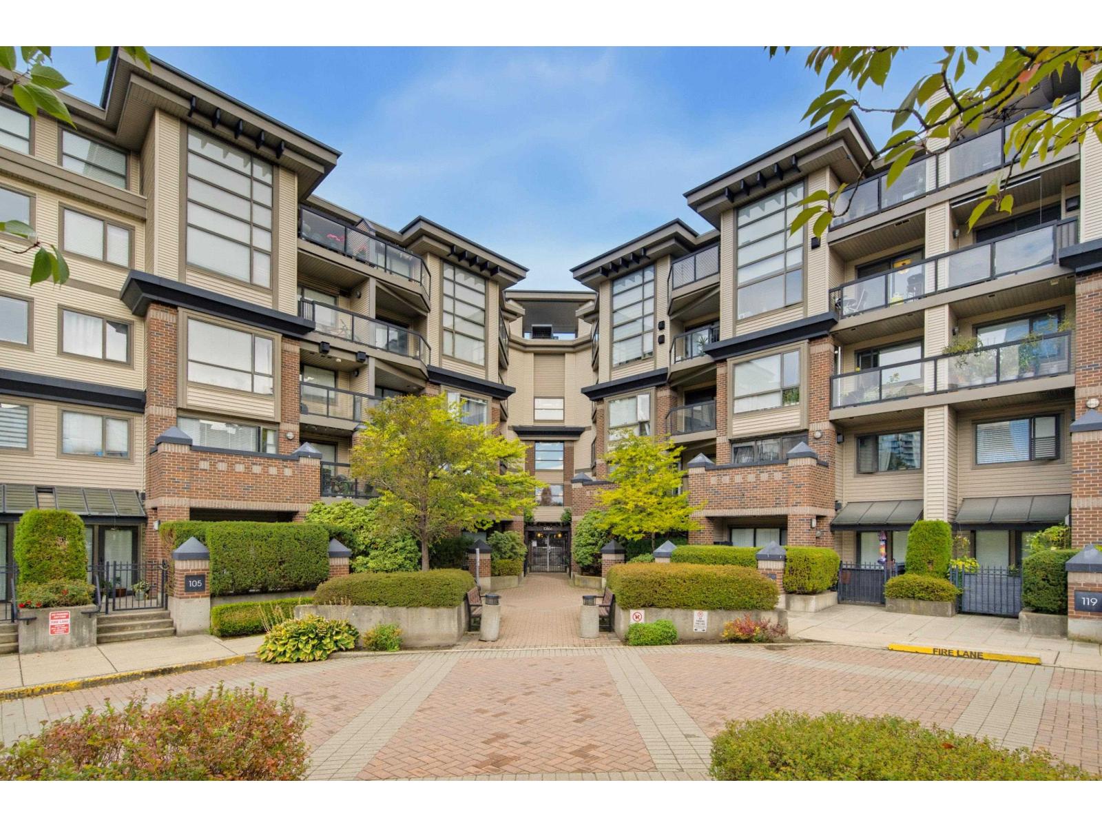 423 10866 CITY PARKWAY, surrey, British Columbia