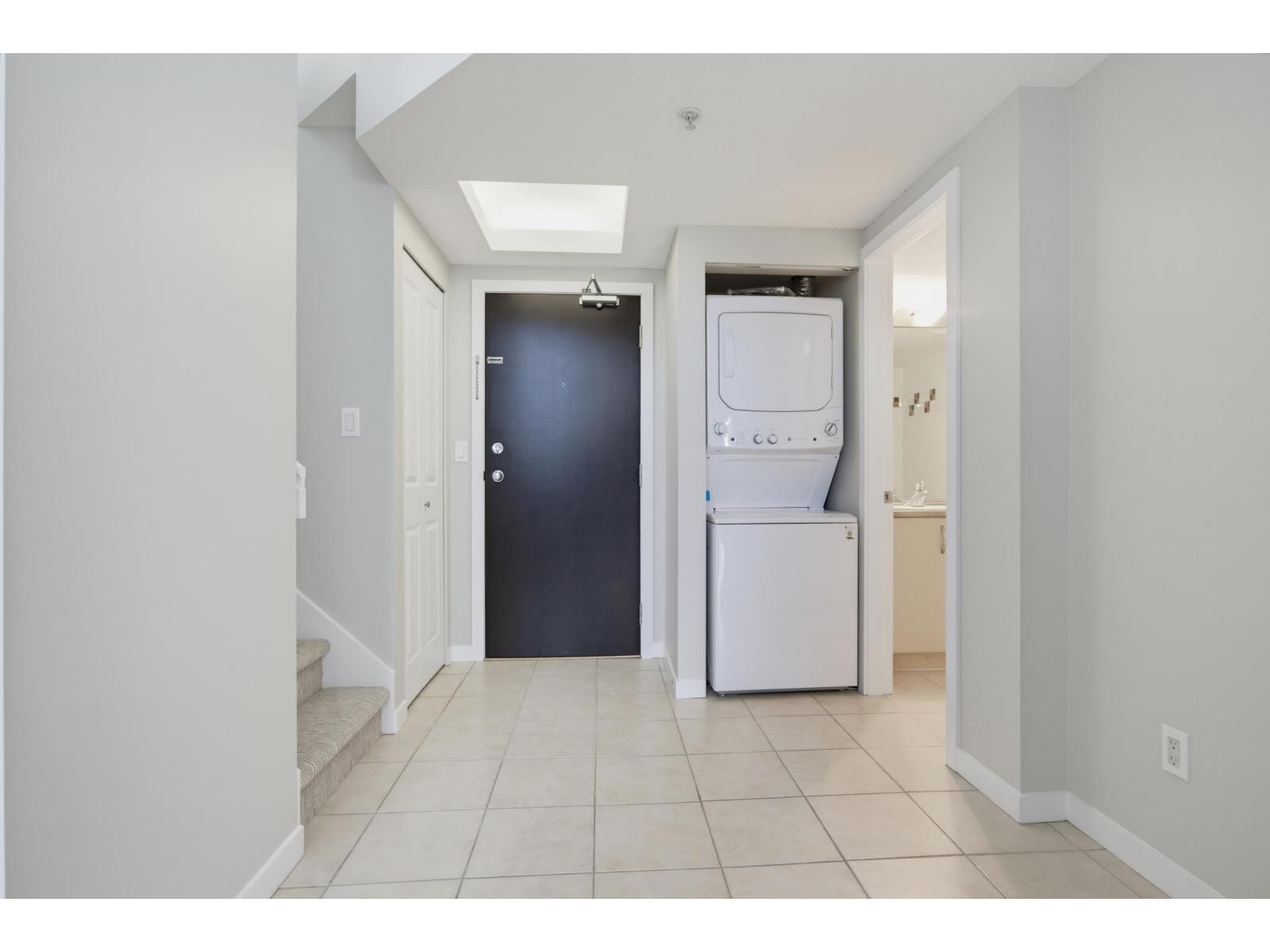423 10866 City Parkway, Surrey, British Columbia  V3T 5W9 - Photo 20 - R3176050