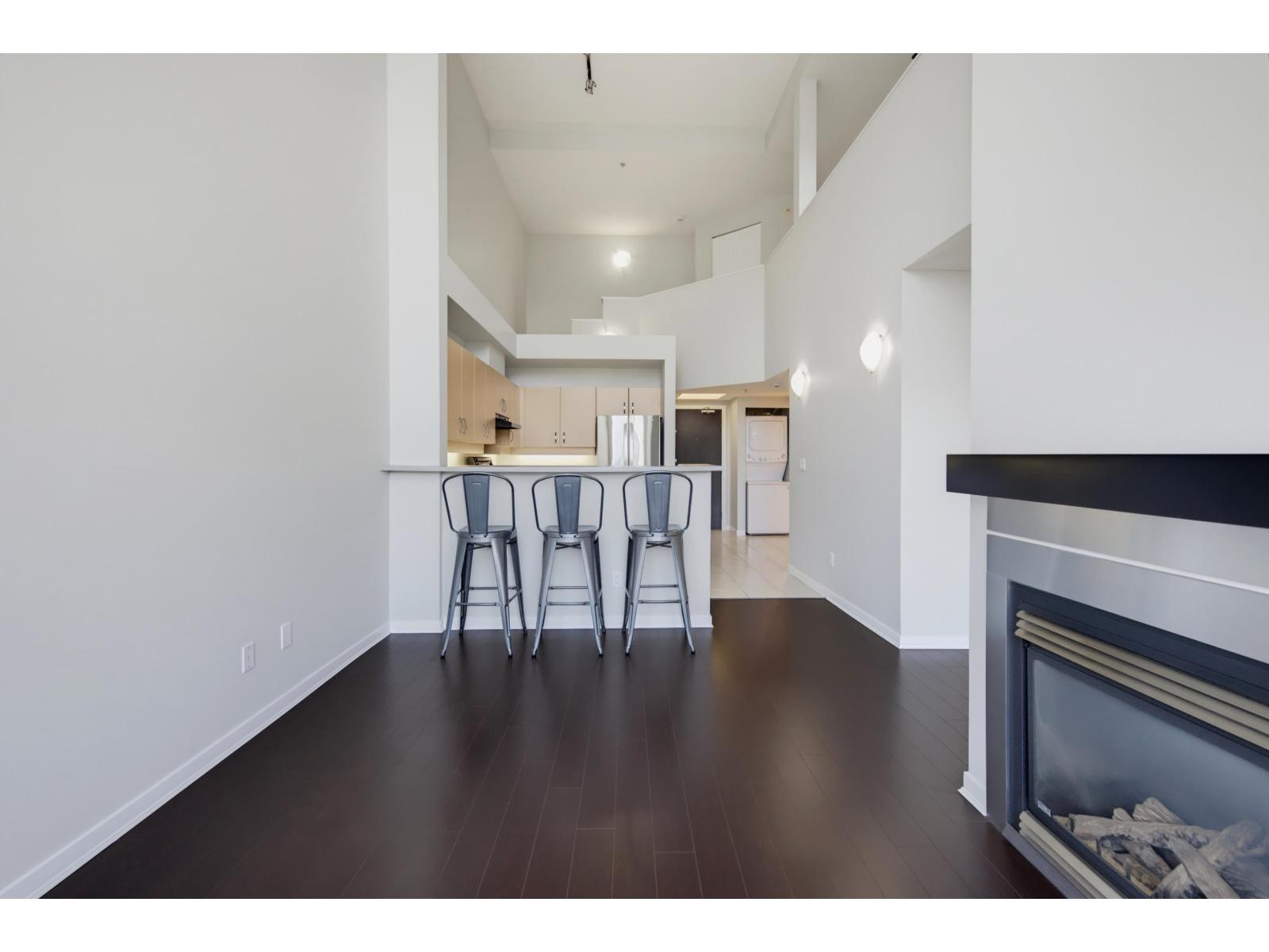 423 10866 City Parkway, Surrey, British Columbia  V3T 5W9 - Photo 12 - R3176050