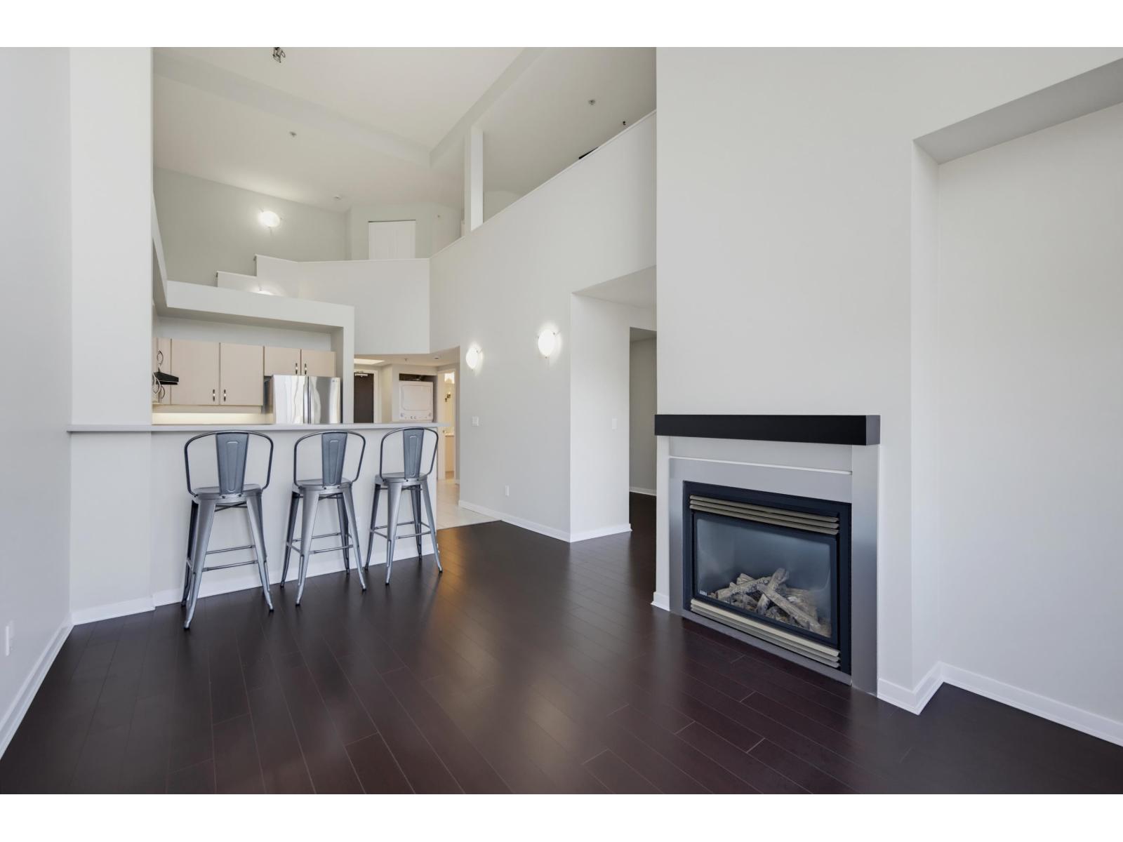423 10866 City Parkway, Surrey, British Columbia  V3T 5W9 - Photo 11 - R3176050