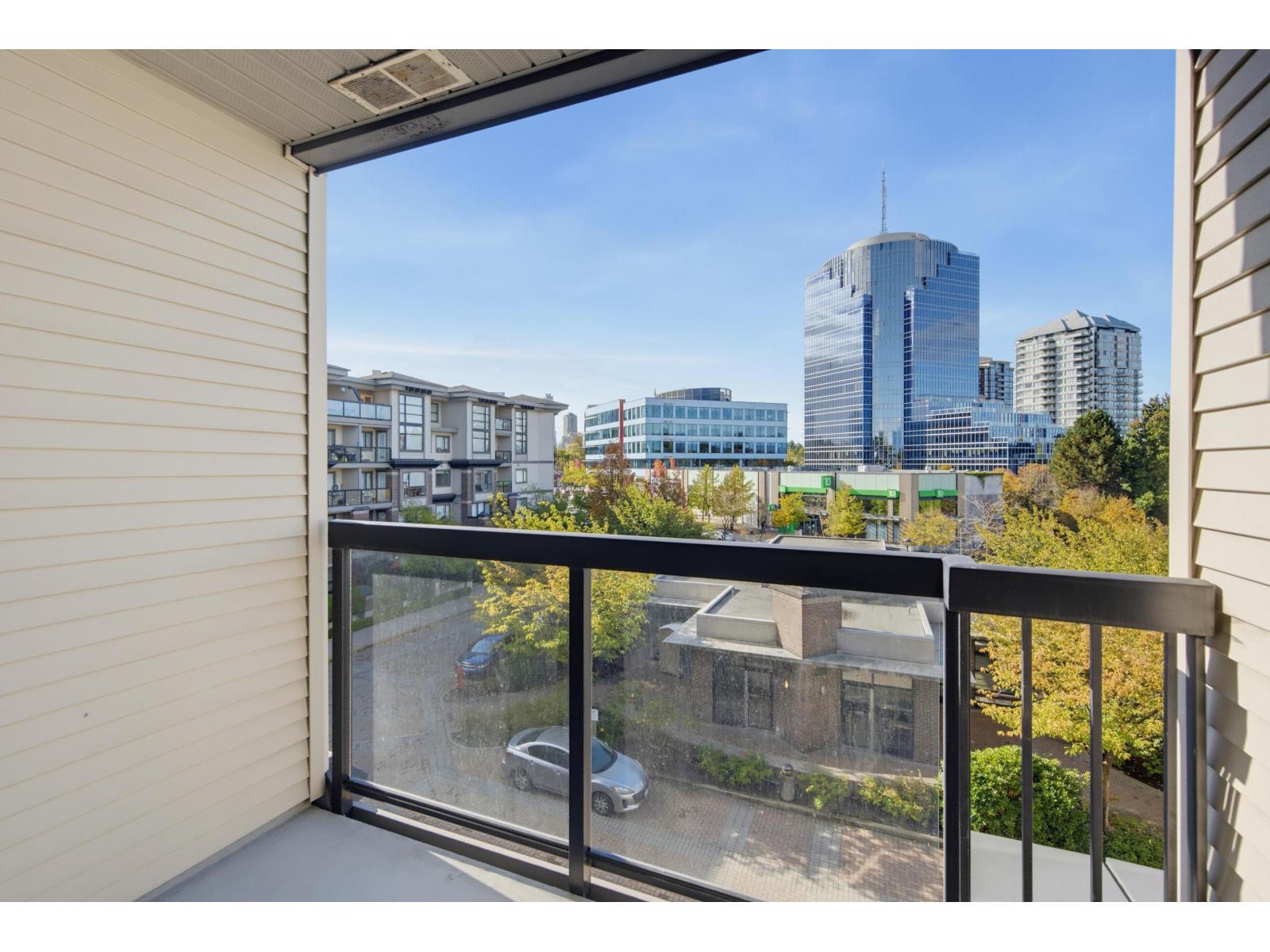 423 10866 City Parkway, Surrey, British Columbia  V3T 5W9 - Photo 15 - R3176050