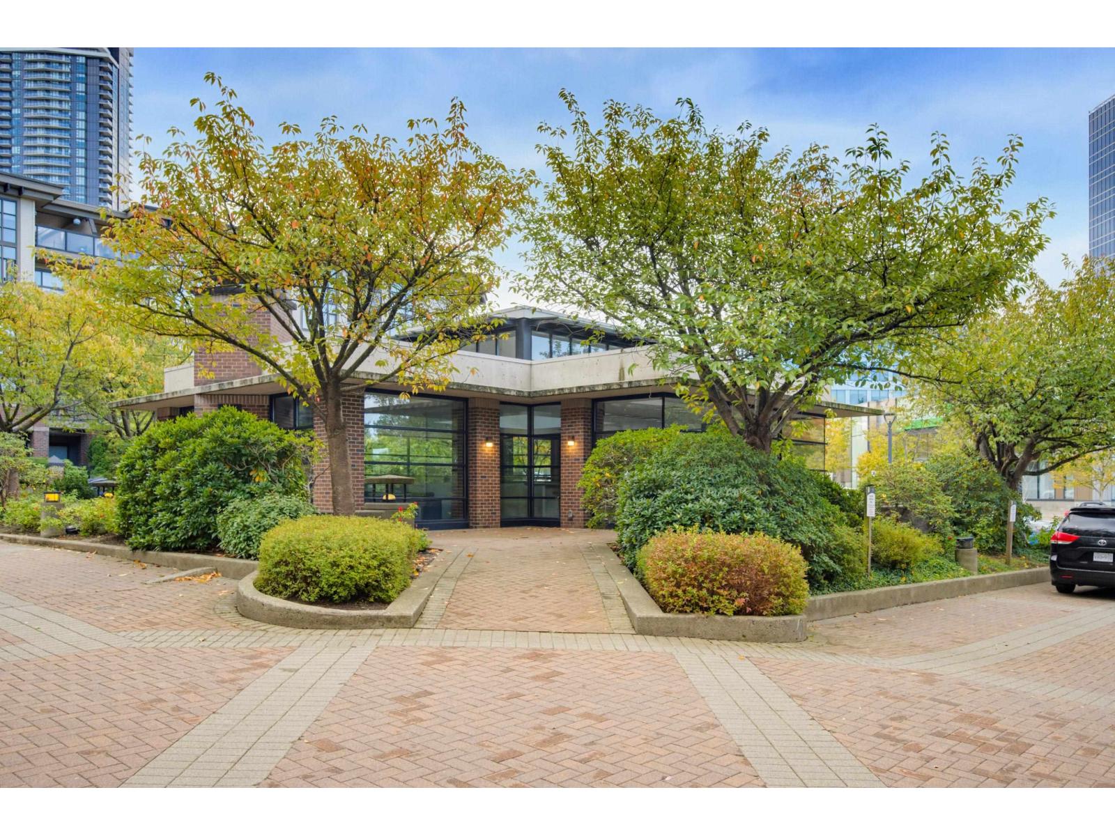 423 10866 City Parkway, Surrey, British Columbia  V3T 5W9 - Photo 33 - R3176050