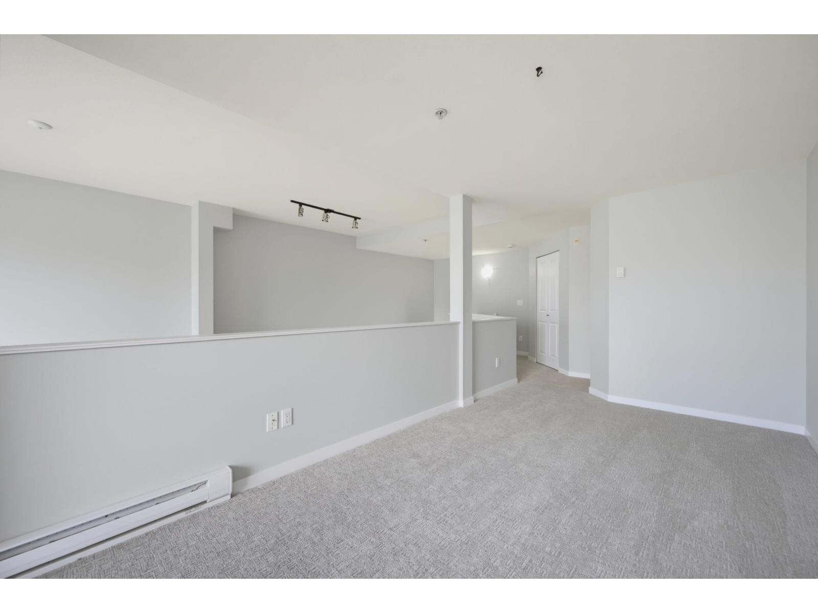 423 10866 City Parkway, Surrey, British Columbia  V3T 5W9 - Photo 30 - R3176050