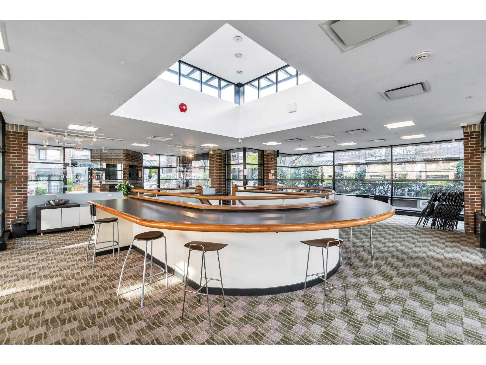 423 10866 City Parkway, Surrey, British Columbia  V3T 5W9 - Photo 35 - R3176050