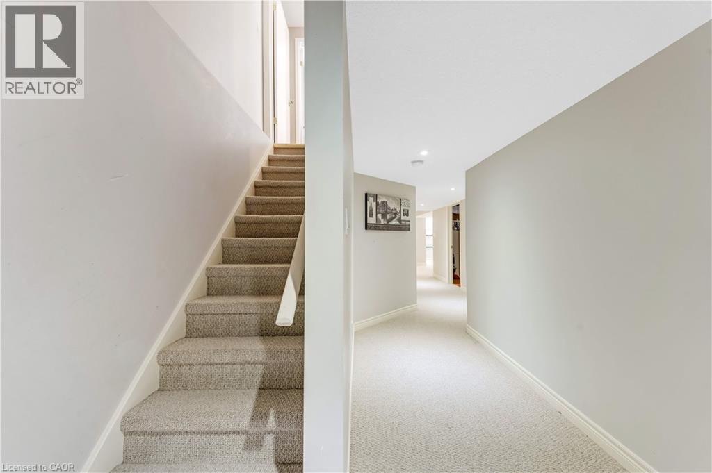 320 Brandenburg Place, Waterloo, Ontario  N2T 2Z1 - Photo 32 - 40871694