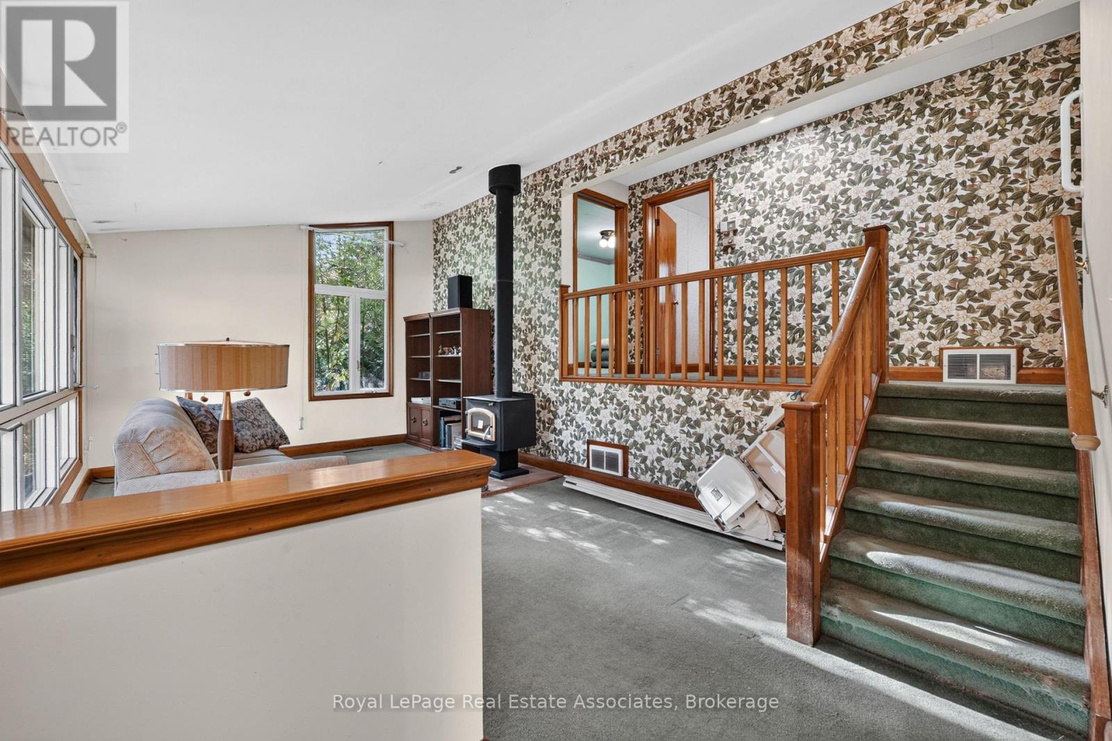 1340 Mountain Grove Avenue, Burlington, Ontario  L7P 2H2 - Photo 4 - W14087246