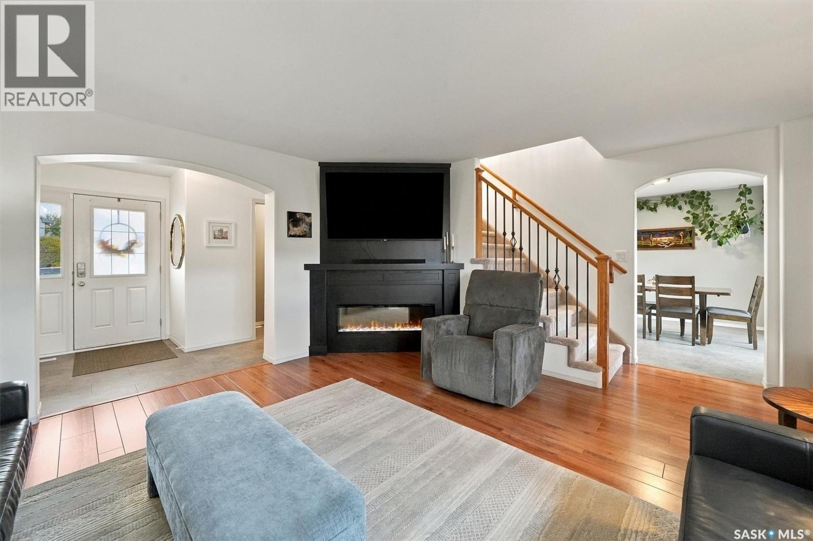 311 Denham Court, Saskatoon, Saskatchewan  S7R 1E5 - Photo 2 - SK051298