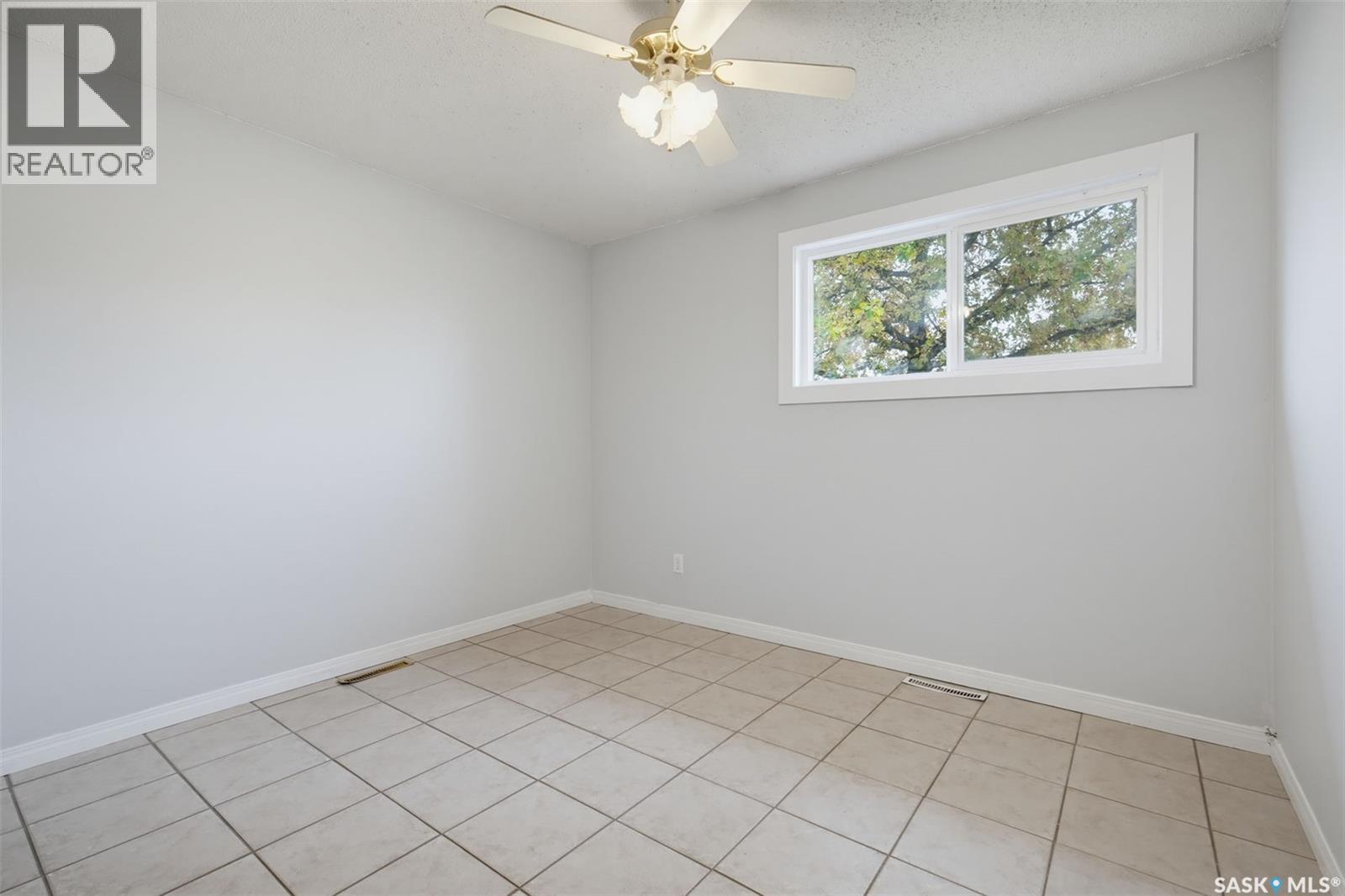 706 S Avenue N, Saskatoon, Saskatchewan  S7L 3A3 - Photo 13 - SK051211